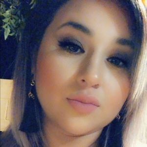 Meet your Posher, Tania